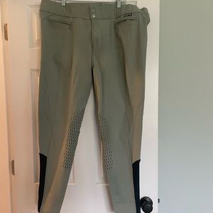 Kerrits 2x breeches.  Good condition.